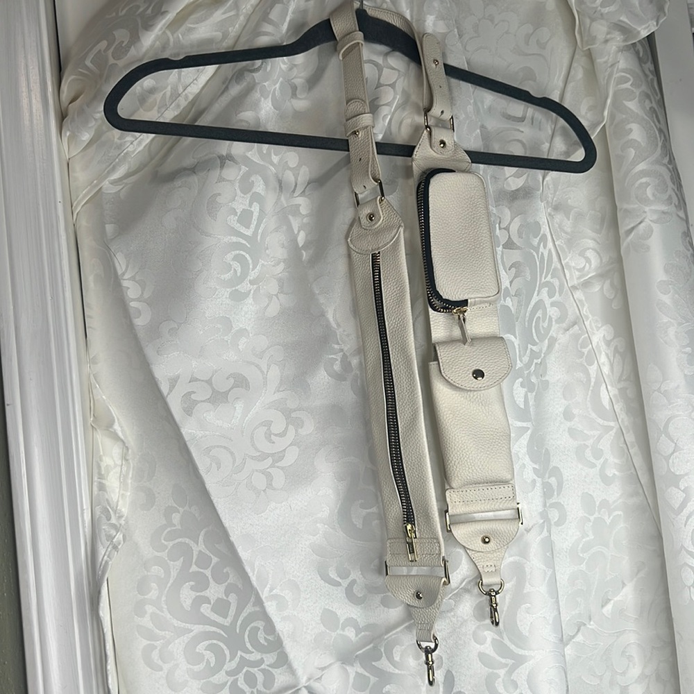 Billie bandolier strap ivory/gold